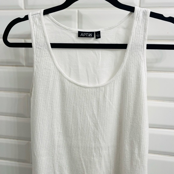 APT. 9 Women’s White Sequined Scoop Neck Tank Top - Picture 2 of 6